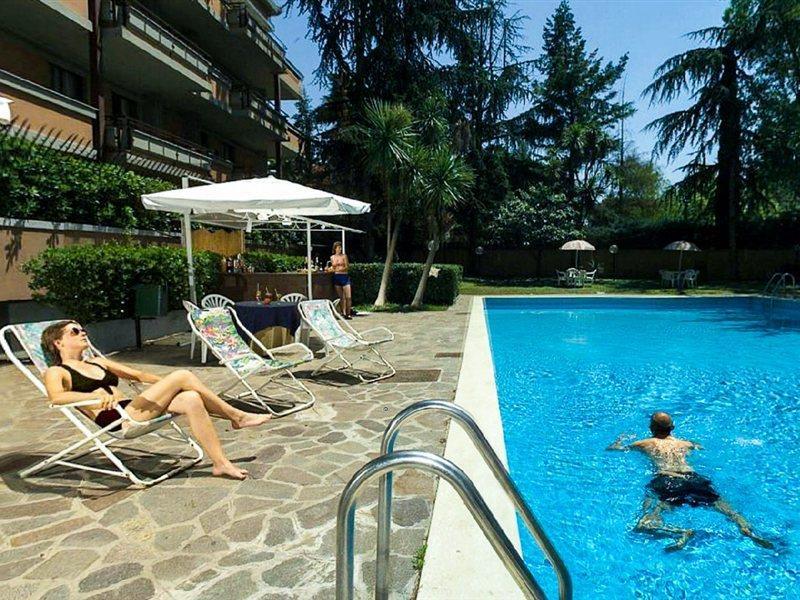 Park Hotel Blanc Et Noir Řím Exteriér fotografie